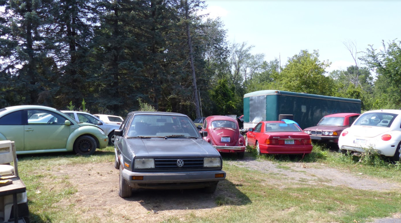 Illustration for article titled A Michigan Town Is Forcing This Man To Sell 20 Old Cars Off His Property Every Month